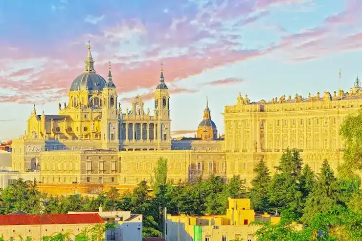 2026年香港投资移民政策变化与费用要求