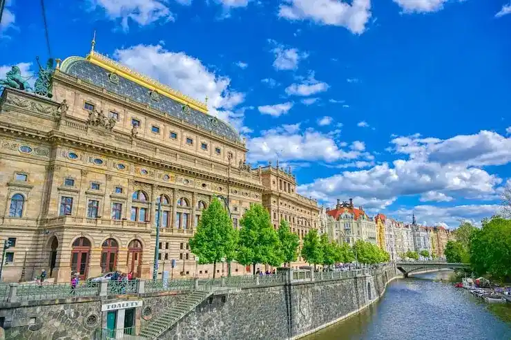 塞浦路斯护照资金来源证明的严格条件，如何准备合规的资金材料？