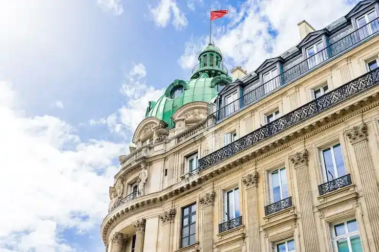 匈牙利移民申请的审批结果会以什么方式通知申请人？