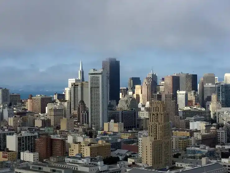 英国 Skilled Worker Visa 可随行的家属范围包括哪些？