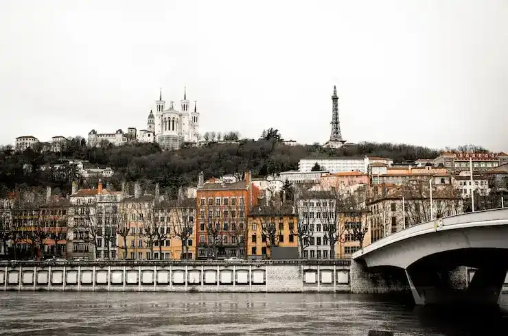 马绍尔移民的投资金额是以美元还是马绍尔元计算？