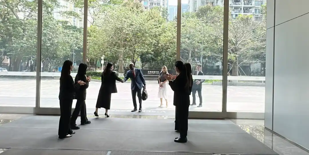 圣基茨移民局局长&亚太环球移民深圳总部