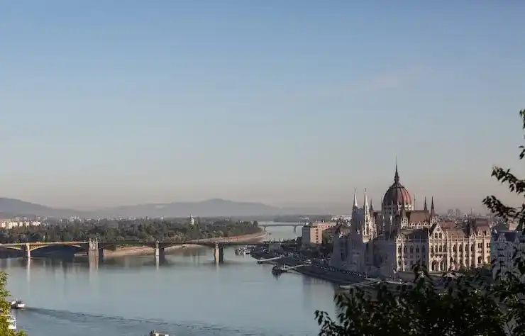 马耳他永居新政允许捐款与租房或购房，怎么选择最合适的路径？