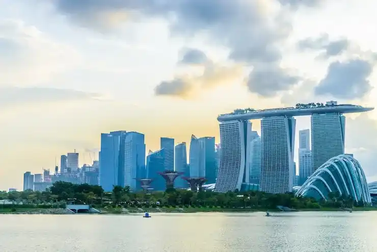 移民东南亚生活：低成本+高性价比的养老与育儿选择