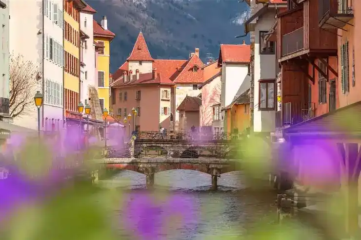 摩尔多瓦的环境保护政策对居民生活有哪些要求？